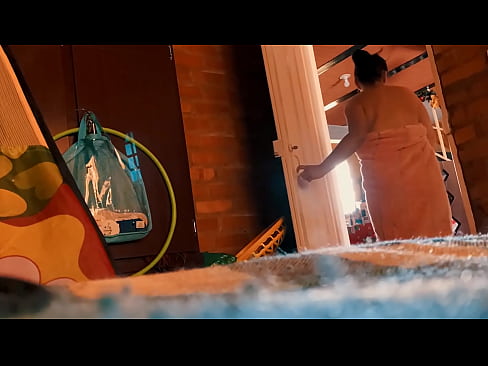 ❤️ Setäni seuraa minua suihkuun, hän nussii minua samalla kun käyn suihkussa. ❤ Vittu video at fi.28films.ru ❤